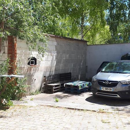 F4 Dans Maison Au Calme Pres Du Centre De Chalons En Champagne Exterior photo