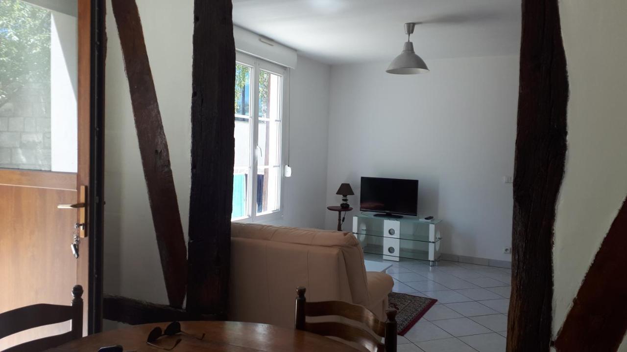 F4 Dans Maison Au Calme Pres Du Centre De Chalons En Champagne Exterior photo